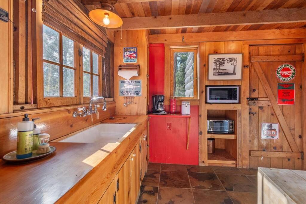 Coziest Cabin In Tahoe W Stone Fireplace Comfy Beds Close To Slopes & Lake Carnelian Bay Kültér fotó