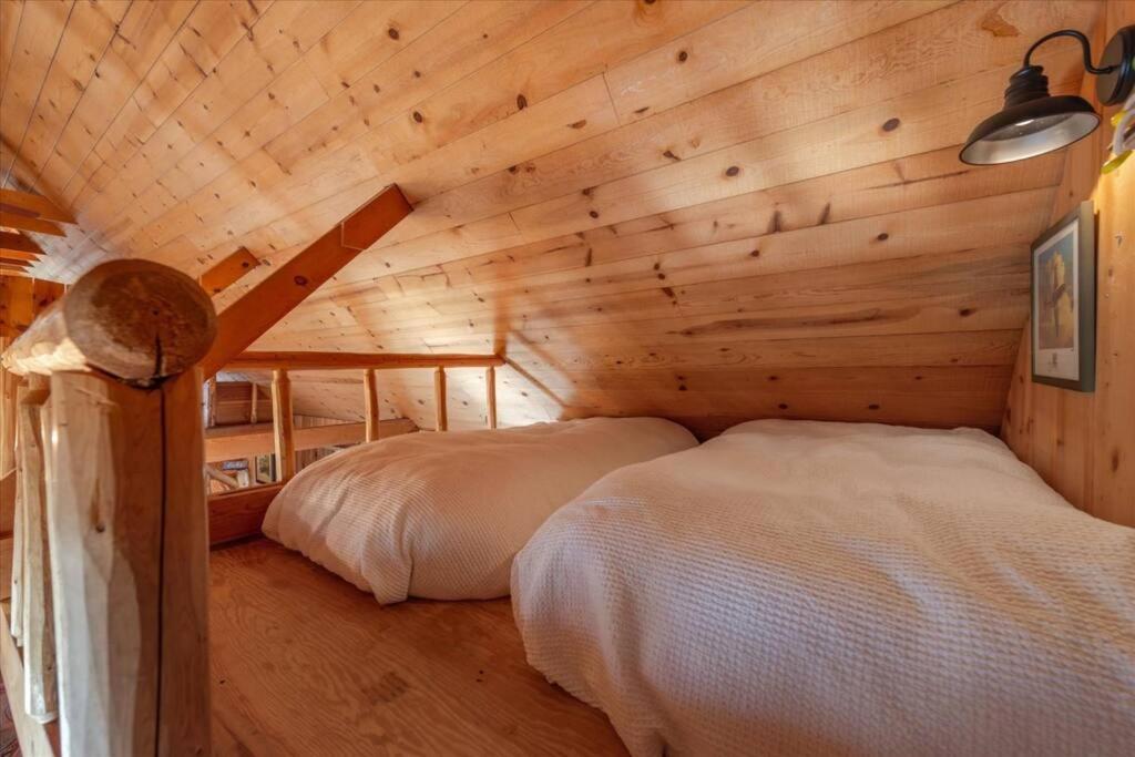 Coziest Cabin In Tahoe W Stone Fireplace Comfy Beds Close To Slopes & Lake Carnelian Bay Kültér fotó